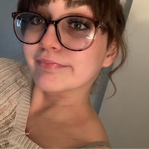 Meet your Posher, Adreeana